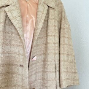 Beautiful vintage coat